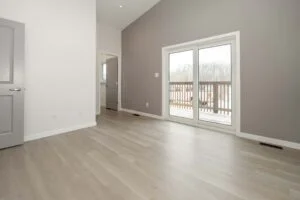 Portfolio 18 bright-bedroom-with-sliding-doors-trade-grade-painting